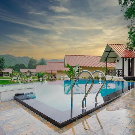 Ninad Homestays Карджат Экстерьер фото