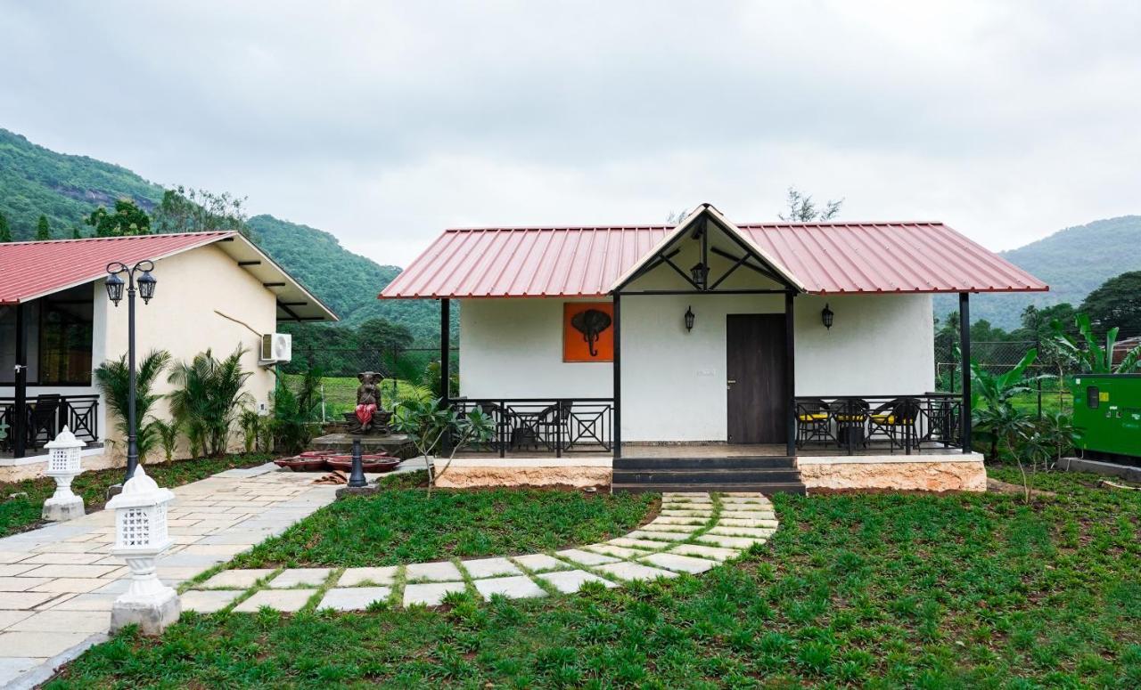 Ninad Homestays Карджат Экстерьер фото