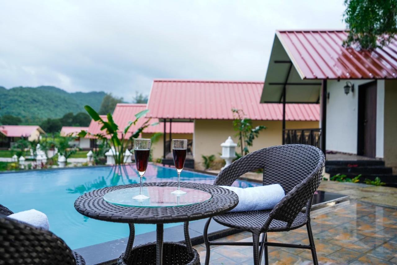 Ninad Homestays Карджат Экстерьер фото