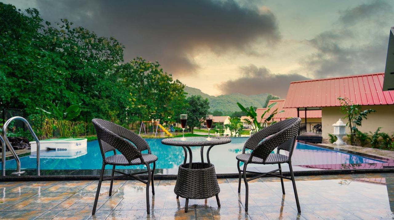 Ninad Homestays Карджат Экстерьер фото