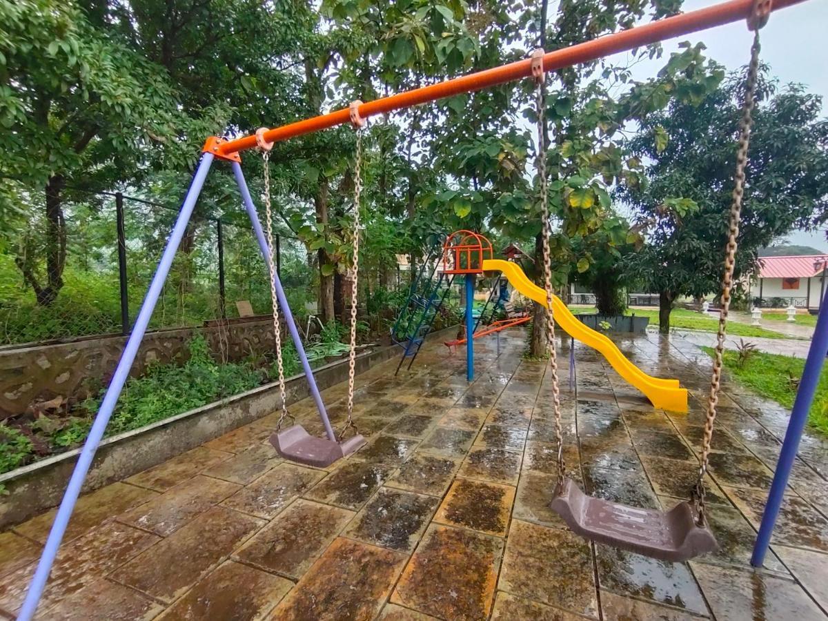 Ninad Homestays Карджат Экстерьер фото